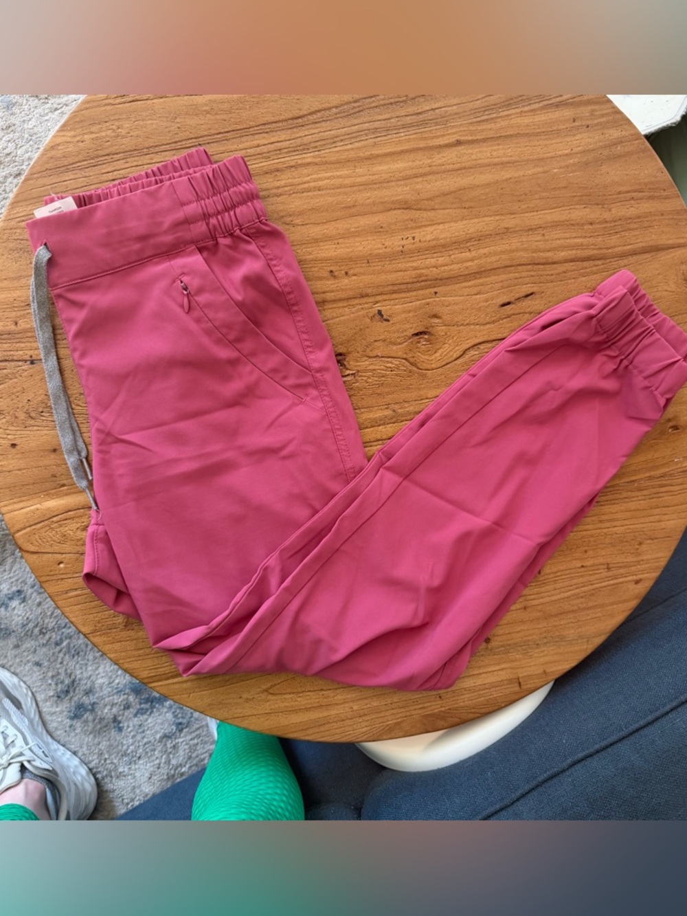 Wonder Wink Renew Jogger Scrubs